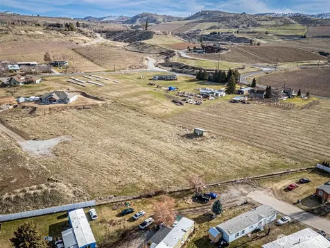 127 Hurley Lane Manson WA 98831