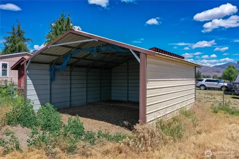 61 Jaquish Road Omak WA 98841