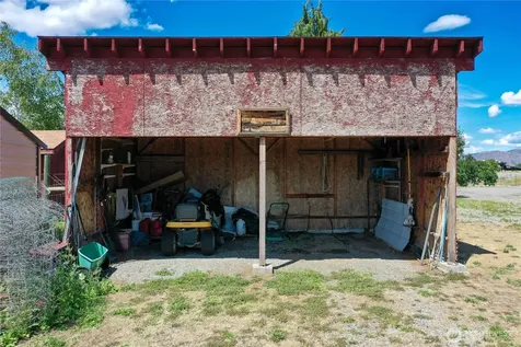61 Jaquish Road Omak WA 98841