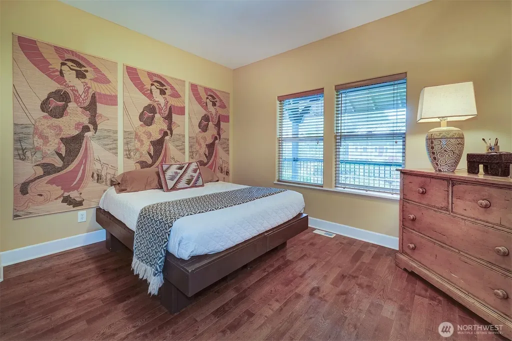 2329 NE Thistle Court Poulsbo WA 98370