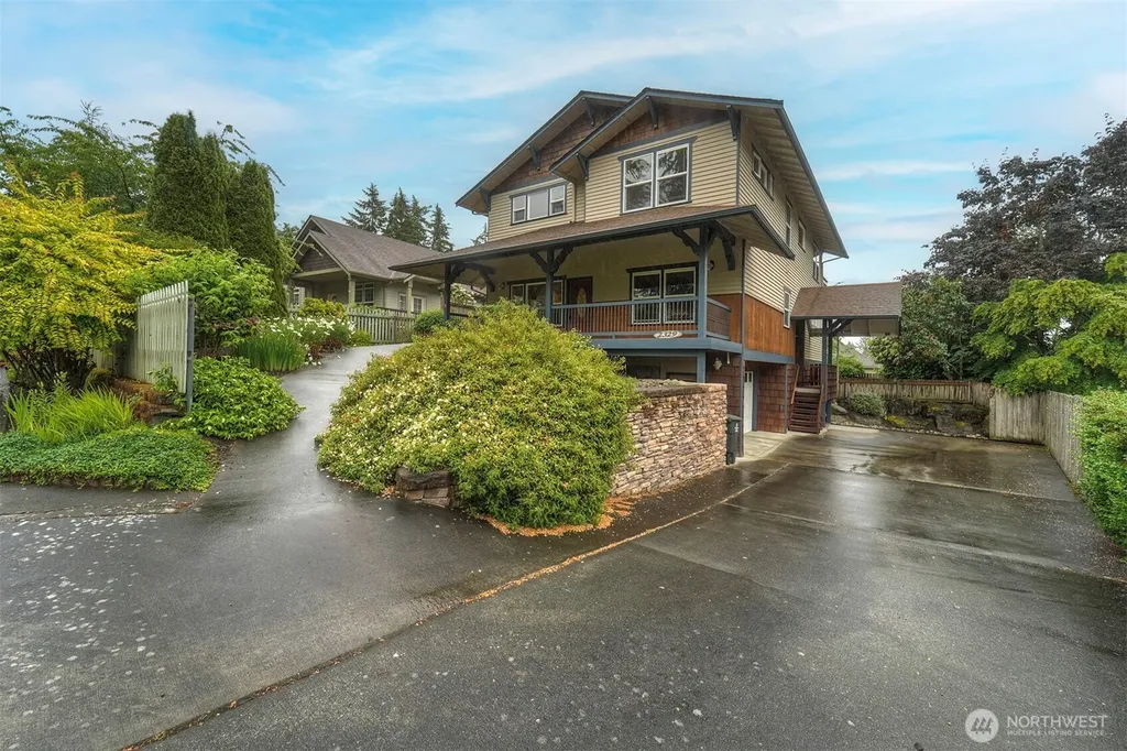 2329 NE Thistle Court Poulsbo WA 98370