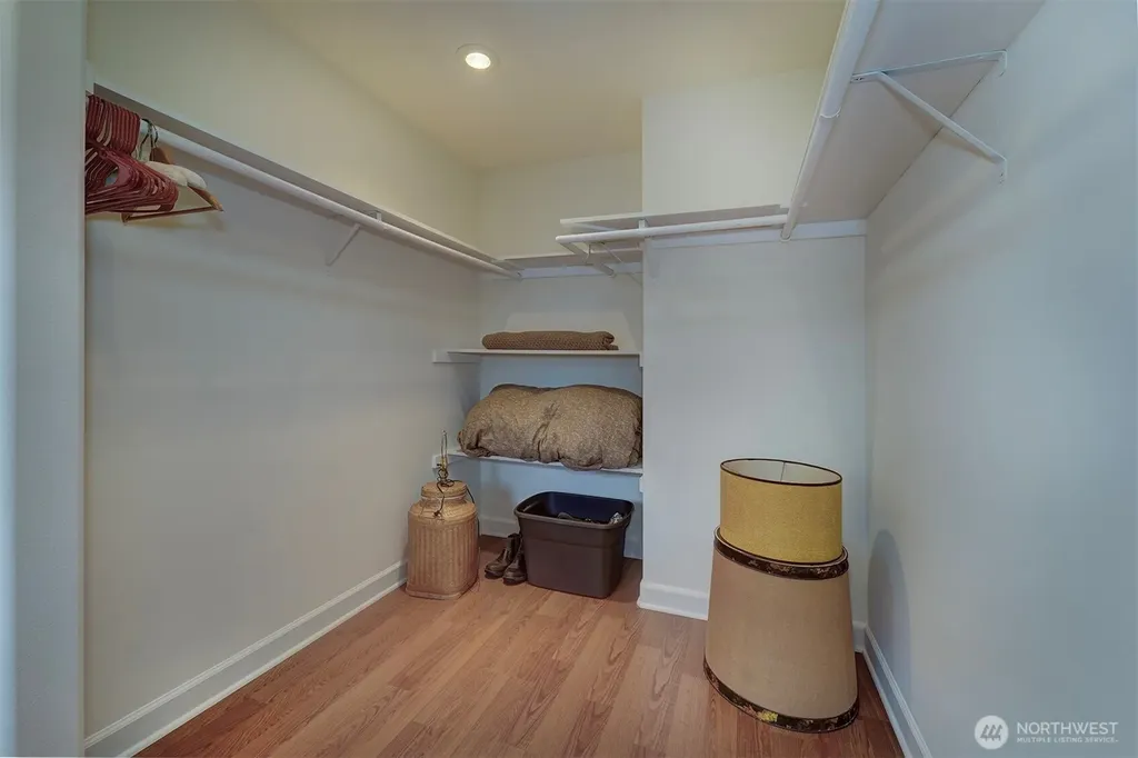 2329 NE Thistle Court Poulsbo WA 98370