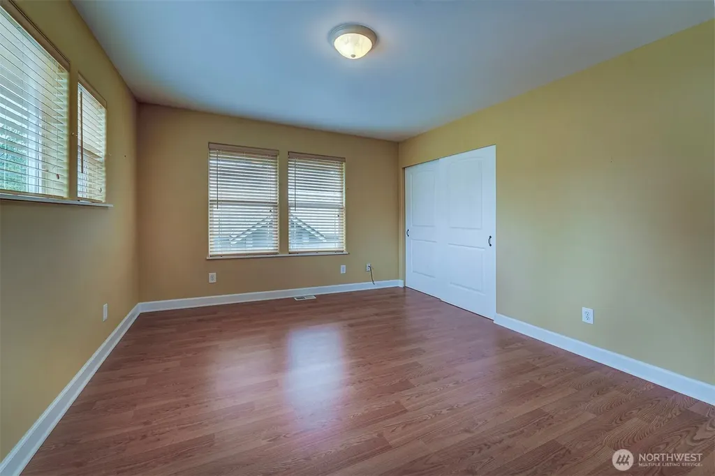 2329 NE Thistle Court Poulsbo WA 98370