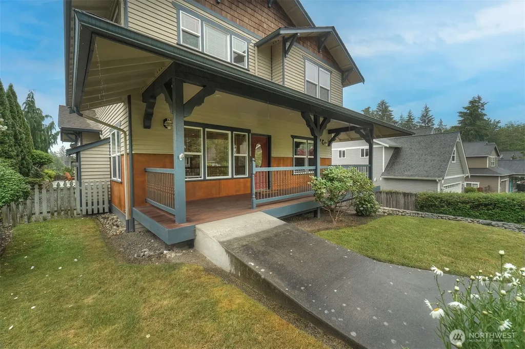 2329 NE Thistle Court Poulsbo WA 98370