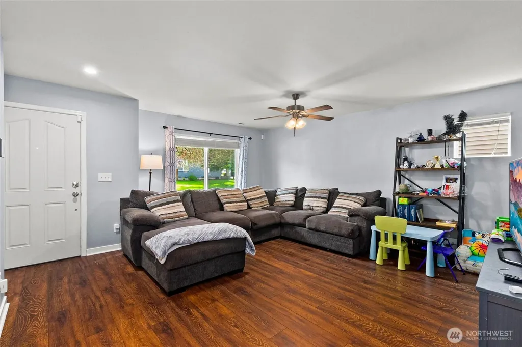 875 Candlestick Lane SW Tumwater WA 98512
