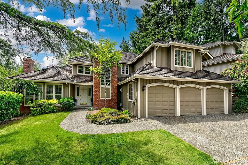 1911 224th Place NE Sammamish WA 98074