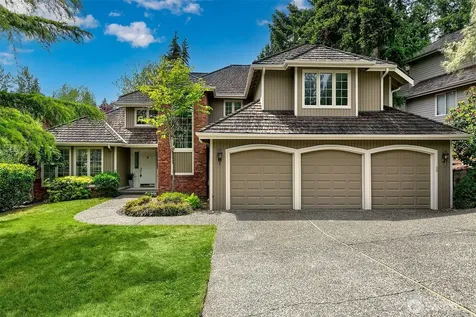 1911 224th Place NE Sammamish WA 98074