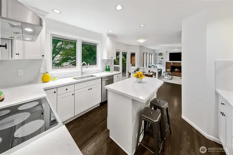 1911 224th Place NE Sammamish WA 98074