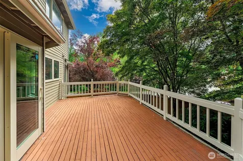 1911 224th Place NE Sammamish WA 98074