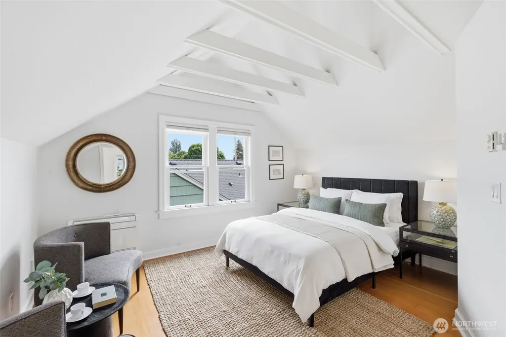 7348 Keen Way N Seattle WA 98103