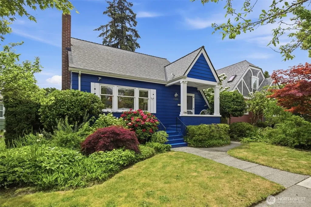 7348 Keen Way N Seattle WA 98103