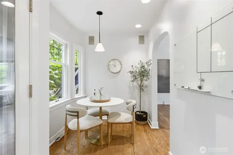7348 Keen Way N Seattle WA 98103