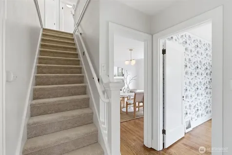 7348 Keen Way N Seattle WA 98103