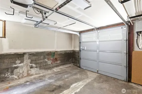 7348 Keen Way N Seattle WA 98103
