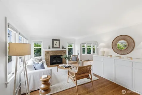 7348 Keen Way N Seattle WA 98103