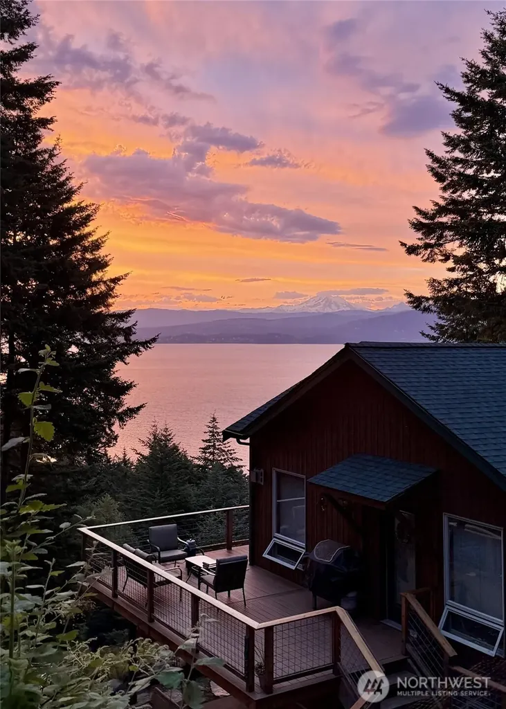 1058 Dana Circle Lummi Island WA 98262