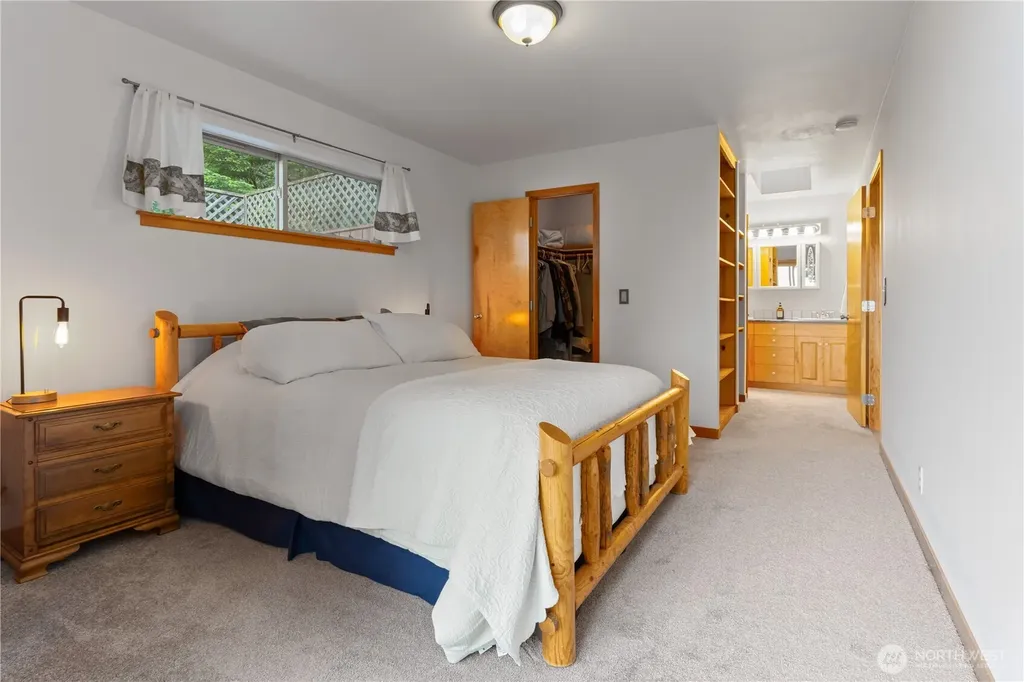 1058 Dana Circle Lummi Island WA 98262