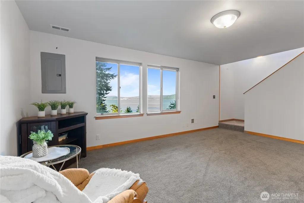 1058 Dana Circle Lummi Island WA 98262