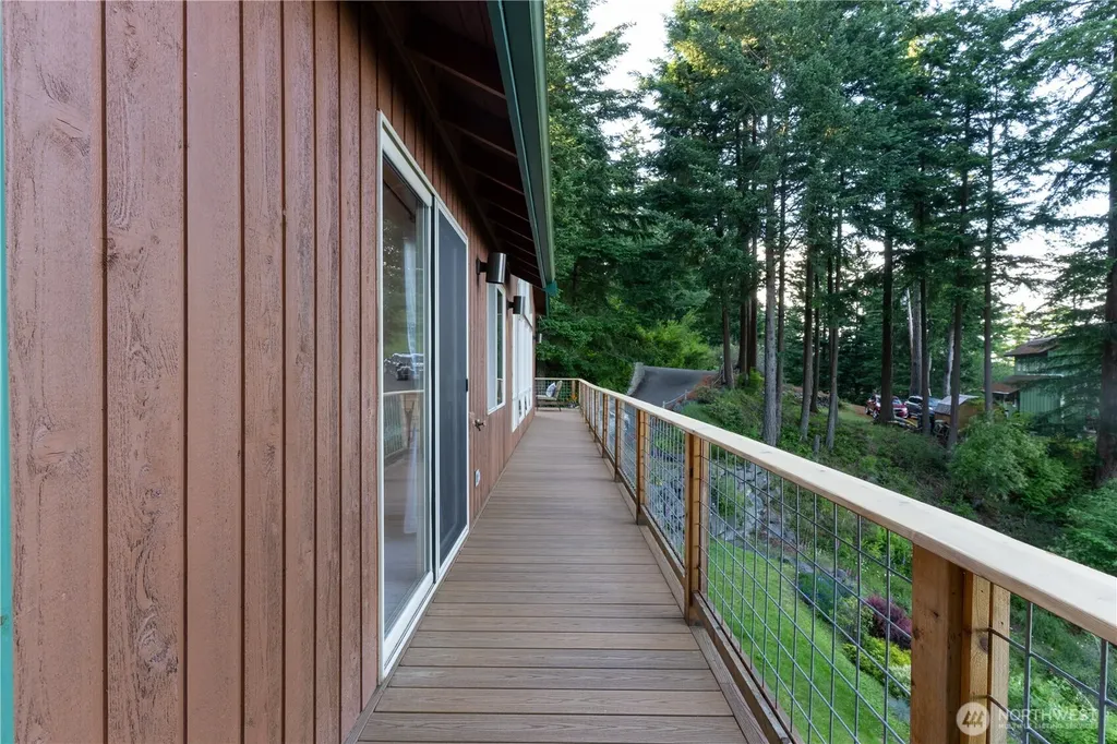1058 Dana Circle Lummi Island WA 98262