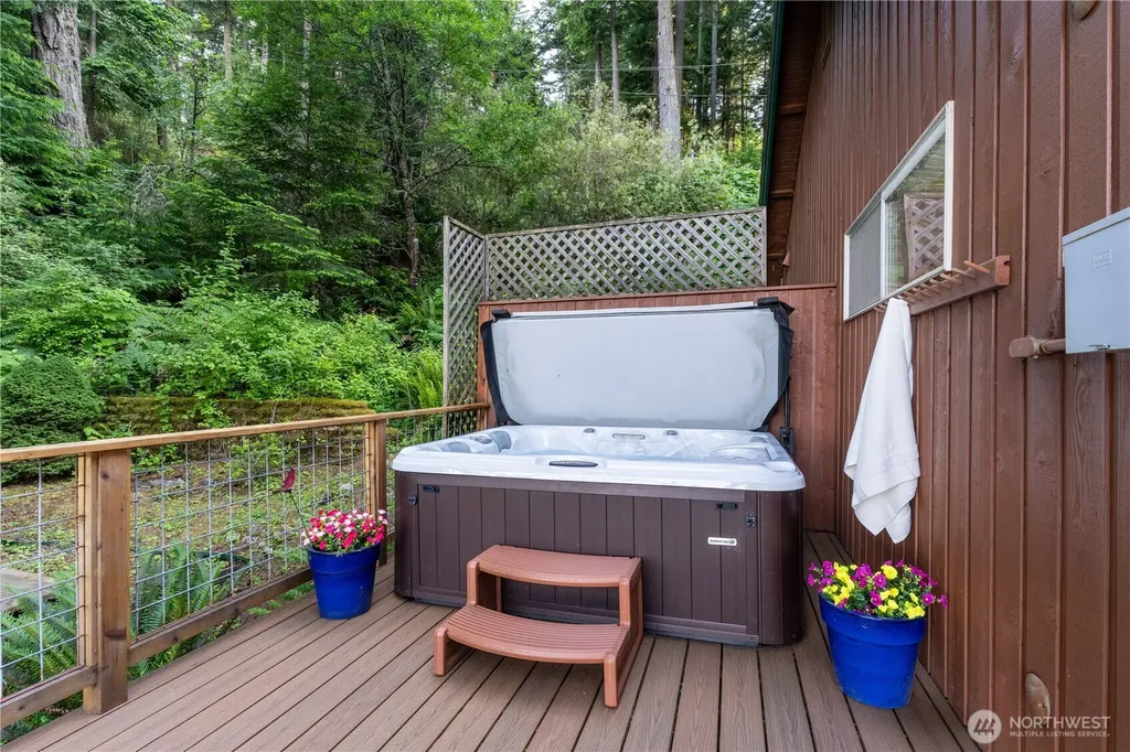 1058 Dana Circle Lummi Island WA 98262
