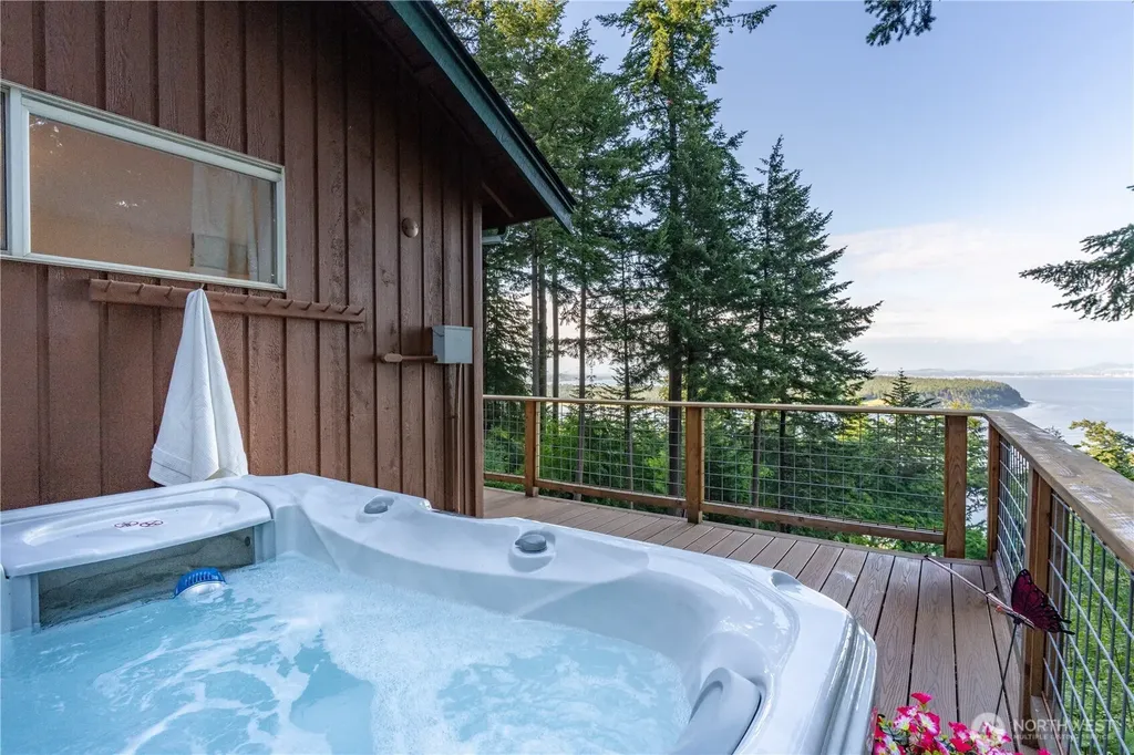 1058 Dana Circle Lummi Island WA 98262
