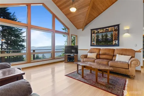 1058 Dana Circle Lummi Island WA 98262