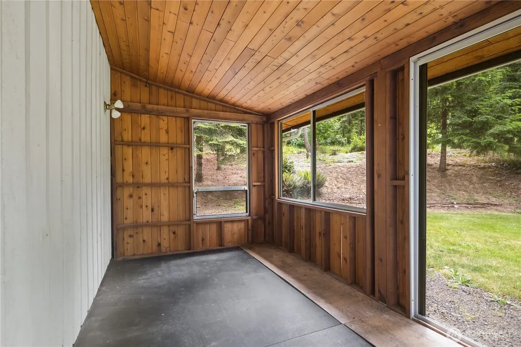 1011 NW 405th Street Woodland WA 98674