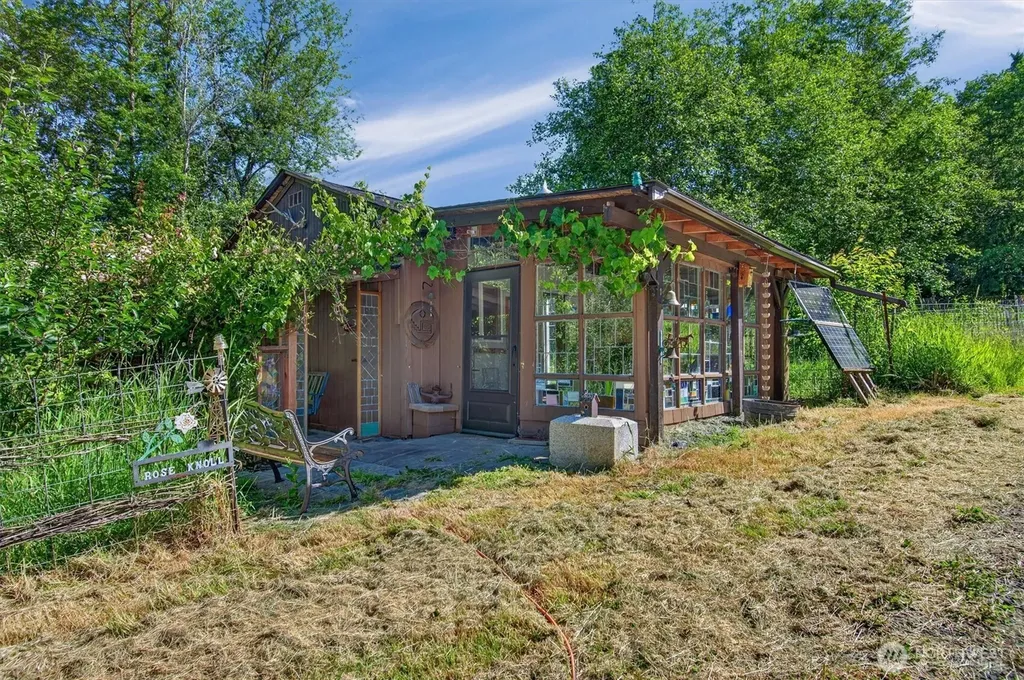 165 Barr Road Rosburg WA 98643