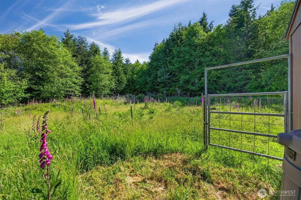 165 Barr Road Rosburg WA 98643