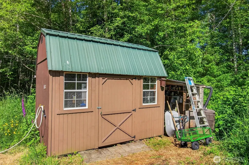 165 Barr Road Rosburg WA 98643