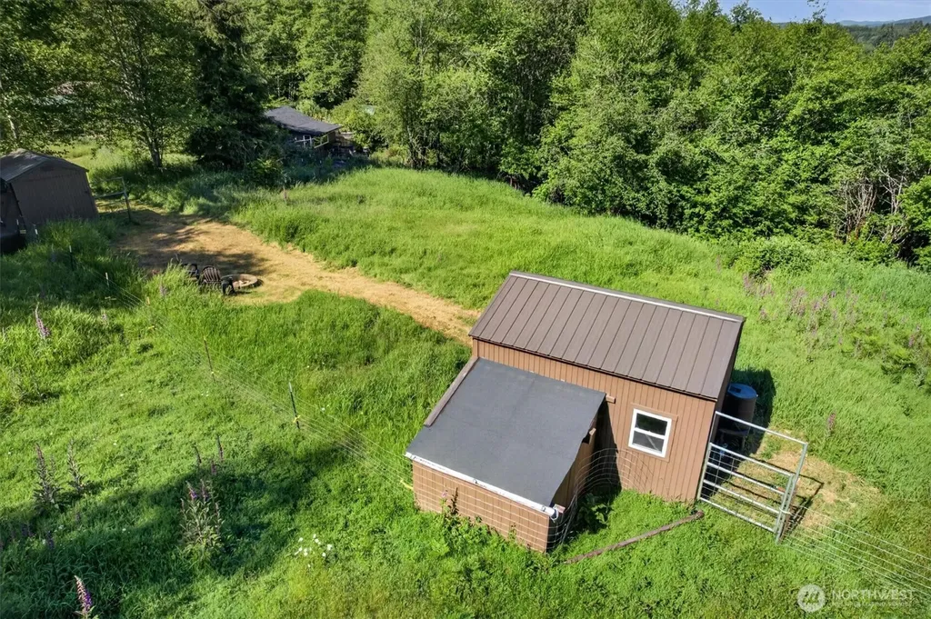 165 Barr Road Rosburg WA 98643