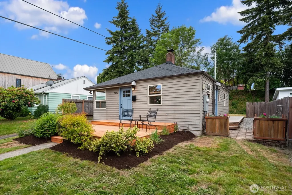 7915 18th Avenue SW Seattle WA 98106