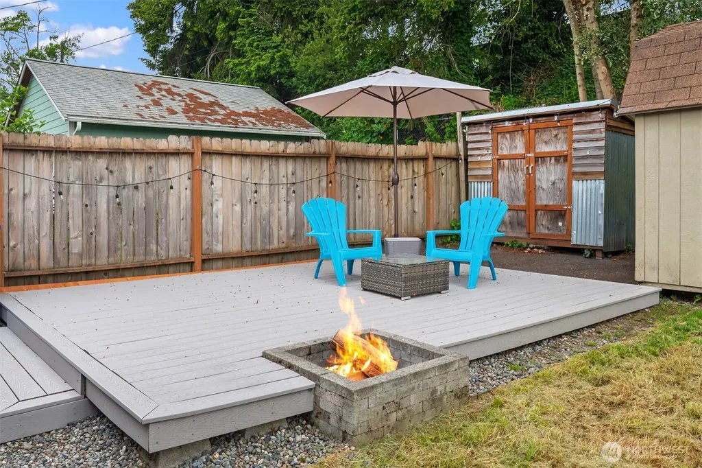 7915 18th Avenue SW Seattle WA 98106