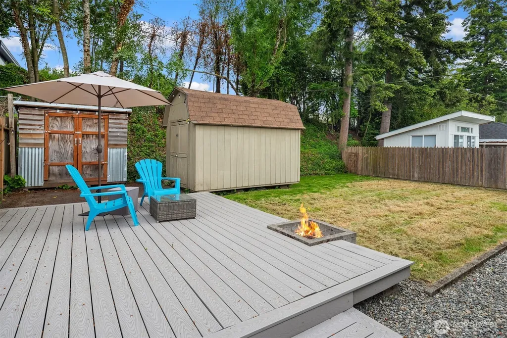 7915 18th Avenue SW Seattle WA 98106