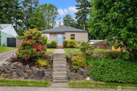 7915 18th Avenue SW Seattle WA 98106