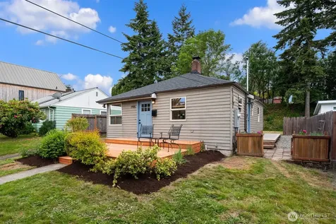 7915 18th Avenue SW Seattle WA 98106