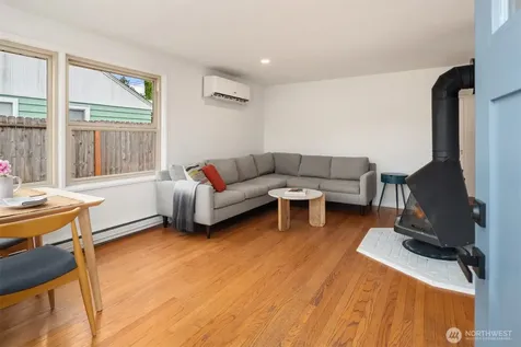 7915 18th Avenue SW Seattle WA 98106