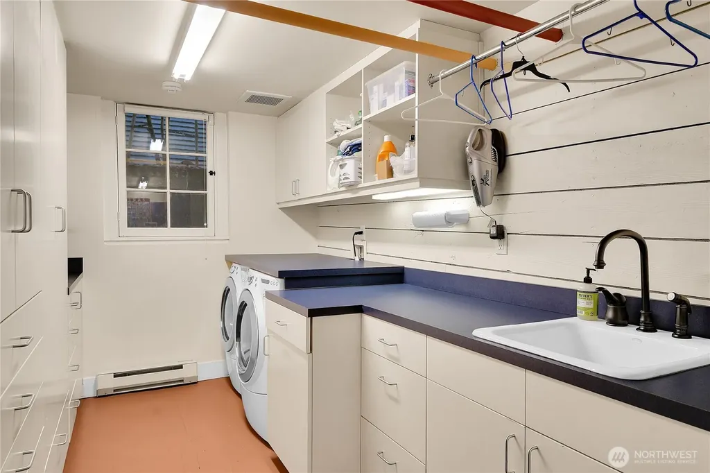 406 Galer Street Seattle WA 98109
