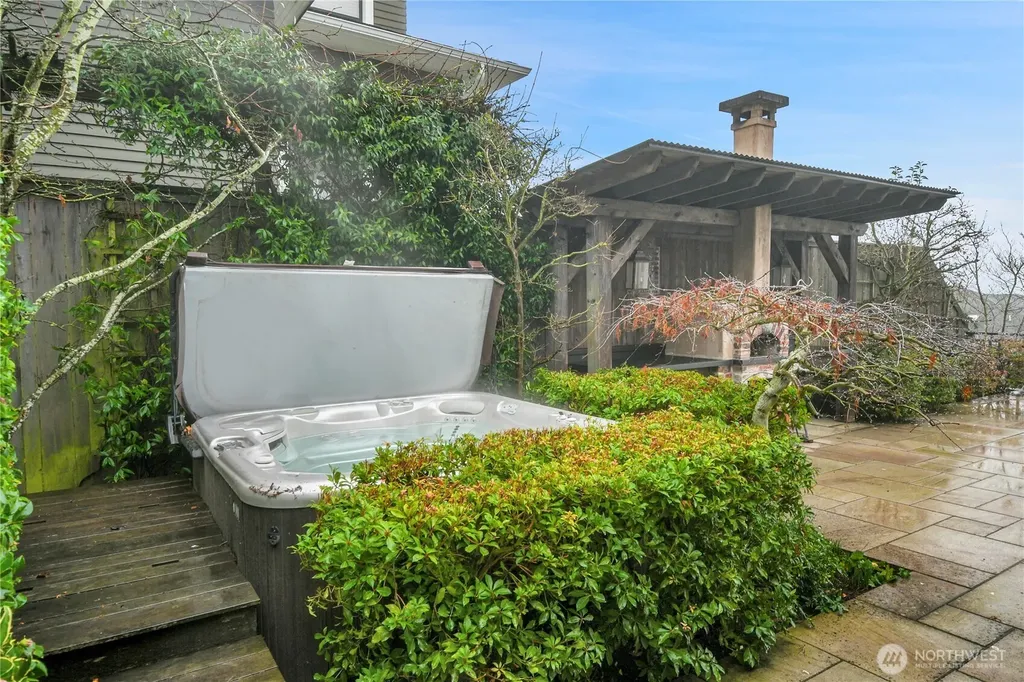 406 Galer Street Seattle WA 98109