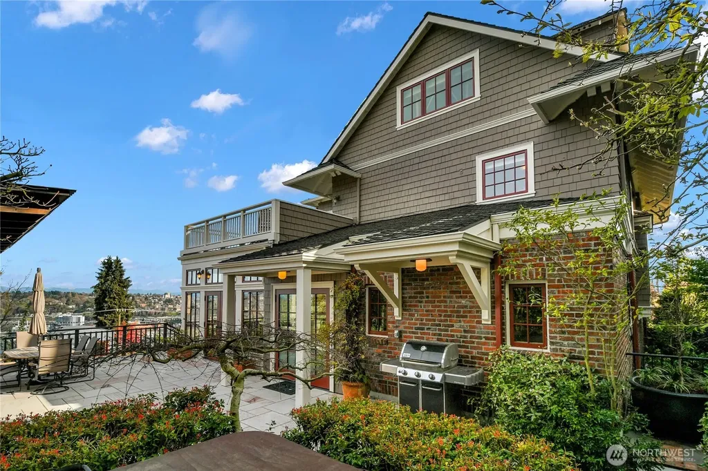 406 Galer Street Seattle WA 98109