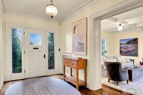406 Galer Street Seattle WA 98109