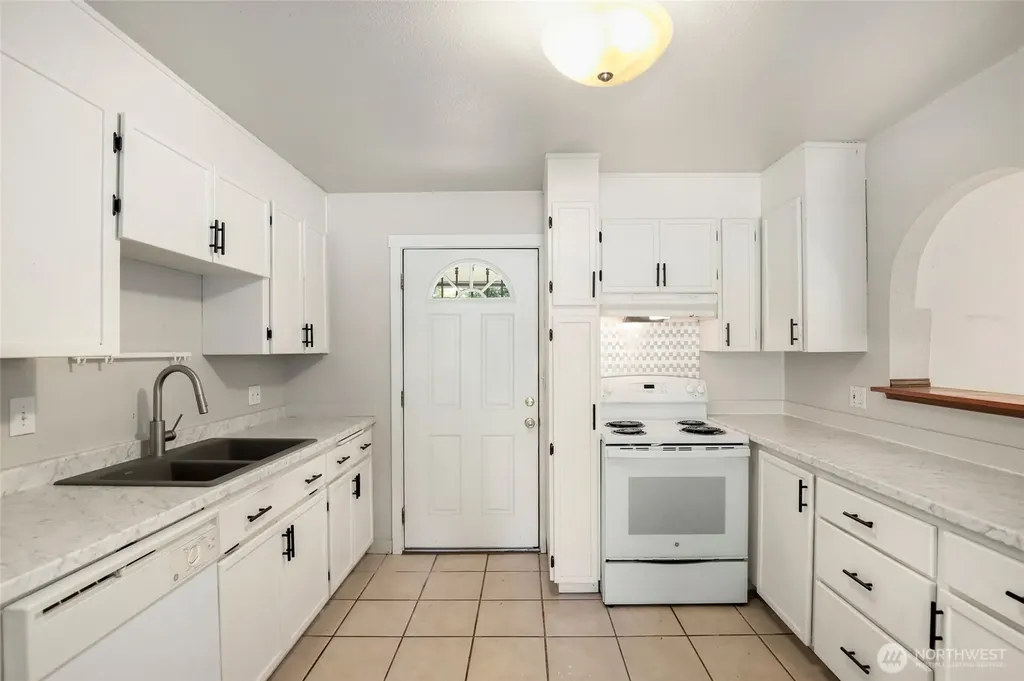 3601 67th Avenue W University Place WA 98466