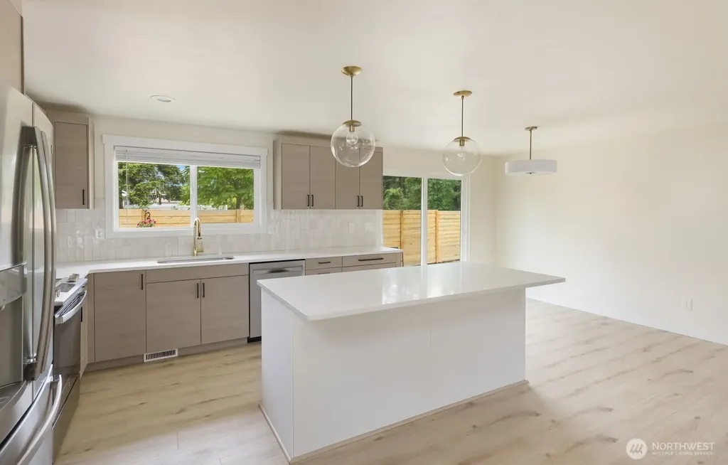 21927 SE 237th Street Maple Valley WA 98038
