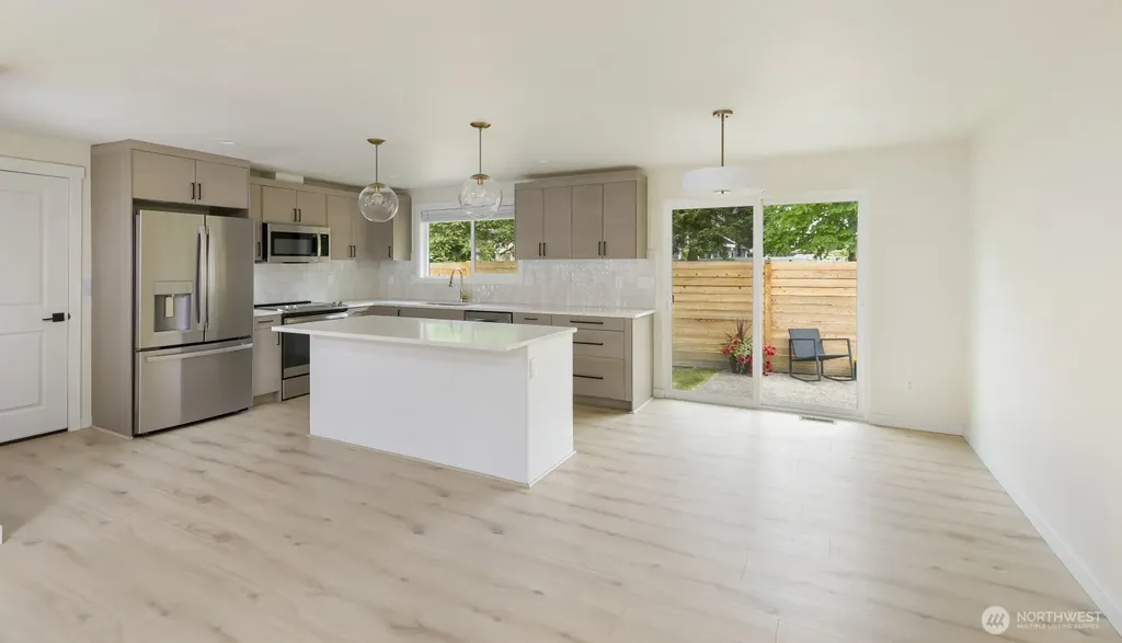 21927 SE 237th Street Maple Valley WA 98038