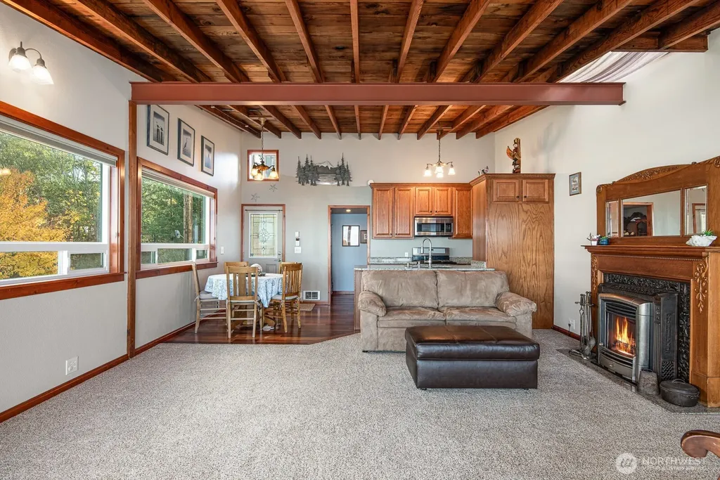 19422 Soundview Drive NW Stanwood WA 98292