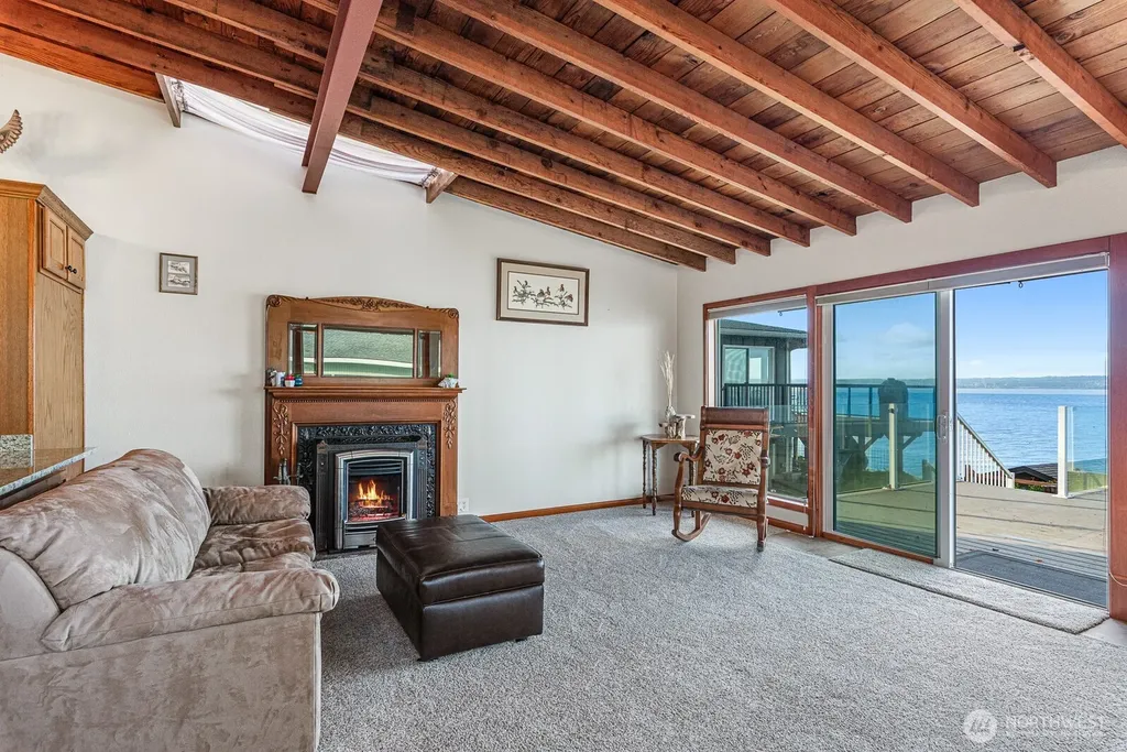 19422 Soundview Drive NW Stanwood WA 98292