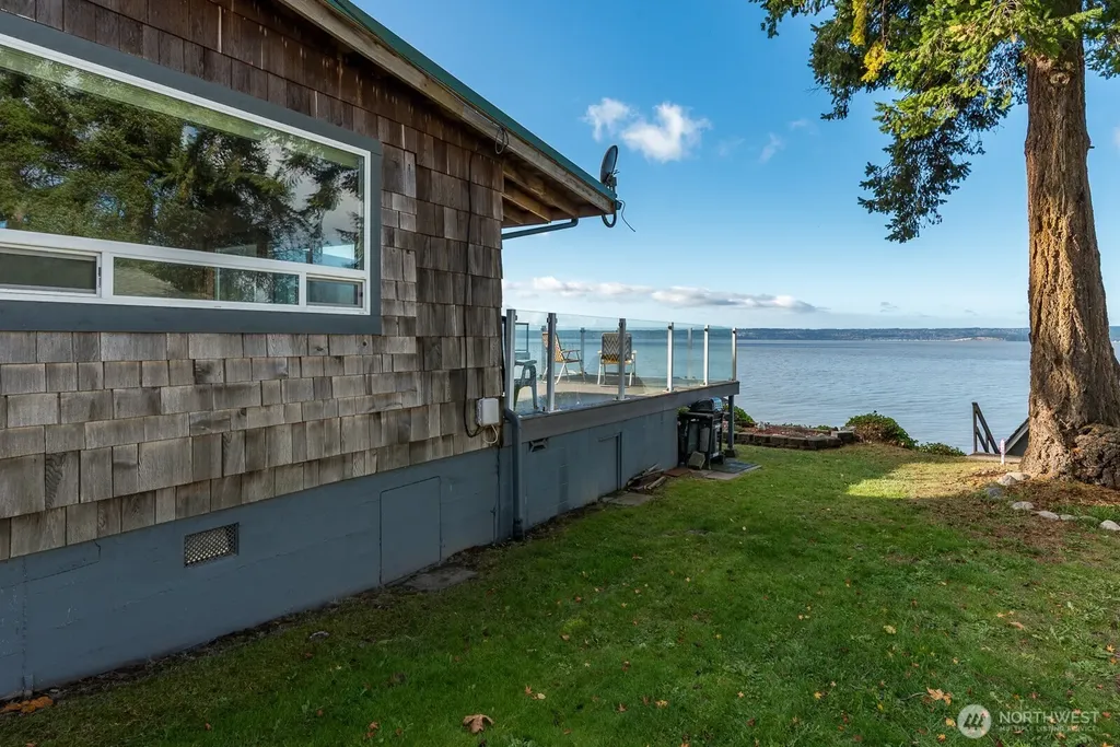 19422 Soundview Drive NW Stanwood WA 98292