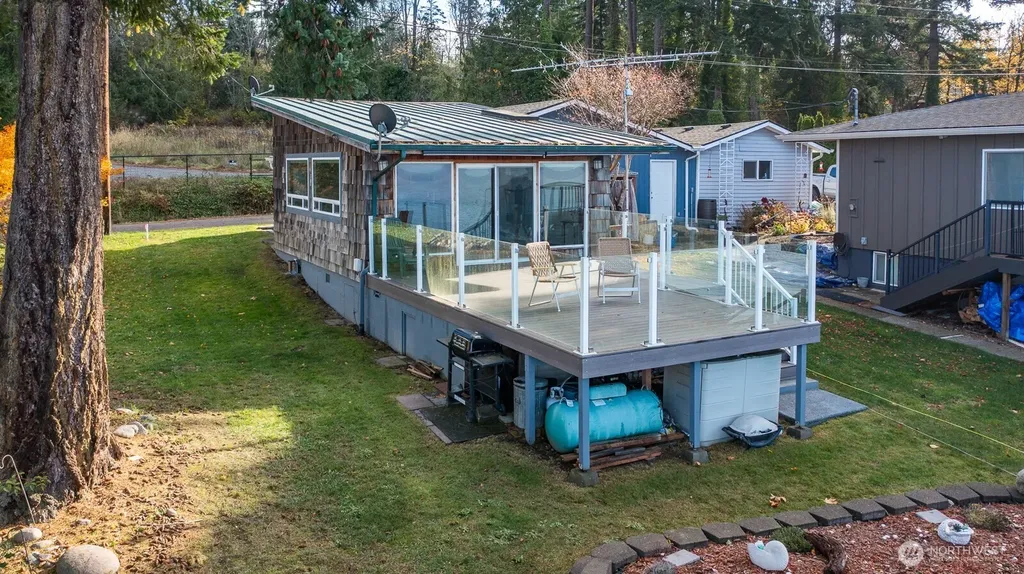 19422 Soundview Drive NW Stanwood WA 98292