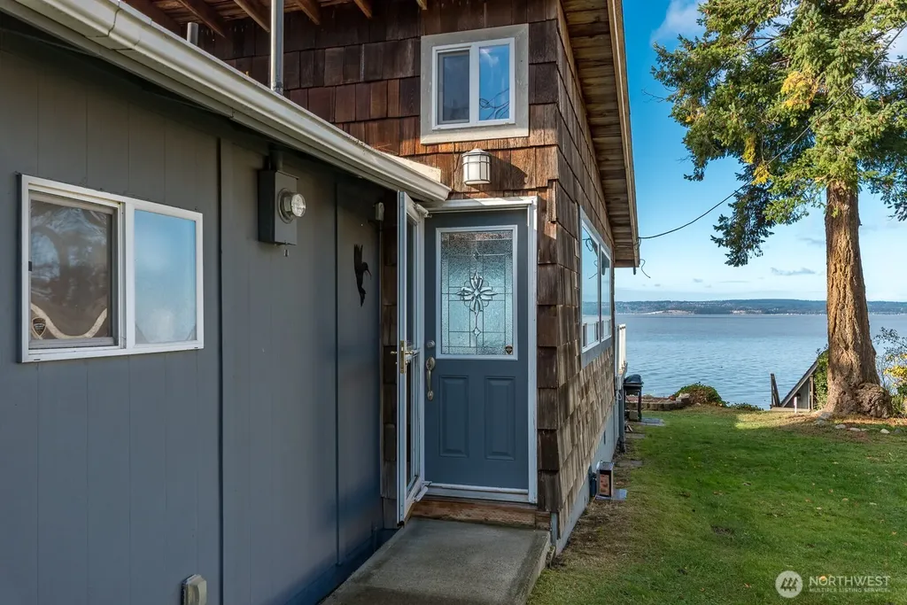 19422 Soundview Drive NW Stanwood WA 98292
