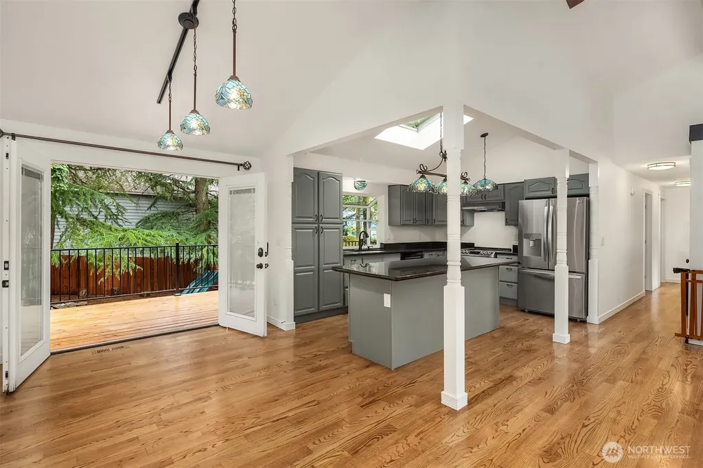11821 SE 67th Place Bellevue WA 98006